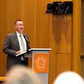 Haynie commits to University Senate collaboration at semester’s 1st session