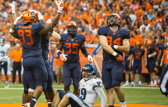 SNEAKING BY: Fake-field goal TD pass helps Syracuse past Villanova after Hunt's ejection