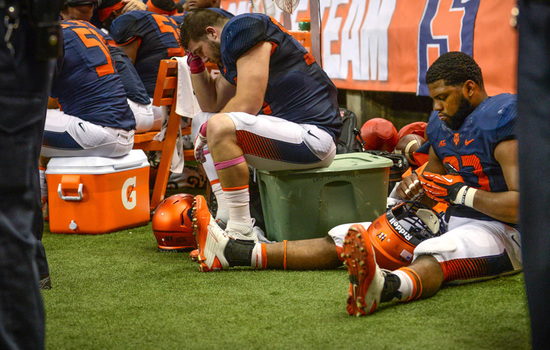 Syracuse squanders chances on offense, fails to score touchdown in loss to Louisville 