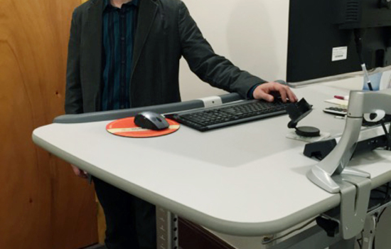 SU alumnus walks Boston to San Fransisco on treadmill desk