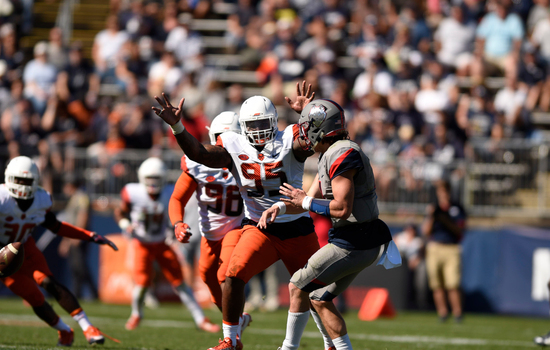 Live blog: Syracuse holds on to beat Connecticut, 31-24