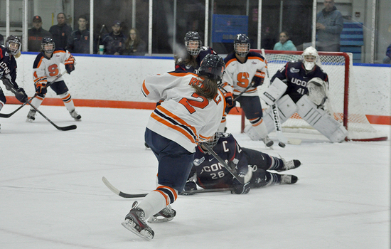 Syracuse ice hockey falls to Robert Morris, 2-1