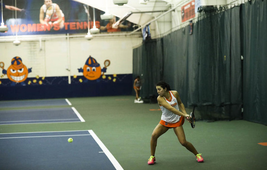 Miranda Ramirez, Gabriela Knutson enter season ranked in singles and doubles