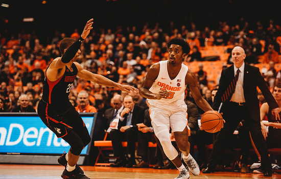Syracuse picks up 4th-straight win, 72-49, by attacking Northeastern zone