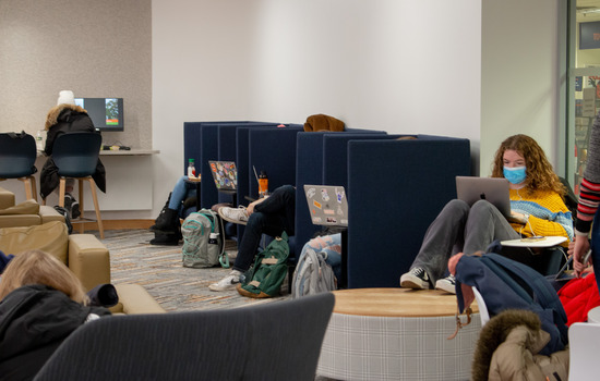 Syracuse University should continue offering online classes post-pandemic
