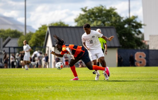 10-man Syracuse men’s soccer suffers 1st loss of season to New Hampshire