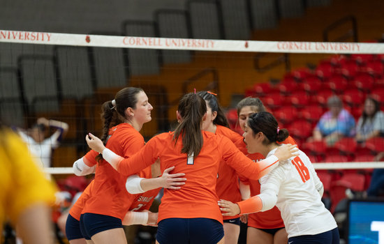 Syracuse volleyball sweeps UAlbany for 2nd straight win, improves to 2-2