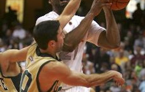 REALLY?: Division II Le Moyne embarrasses Syracuse in final exhibition tuneup