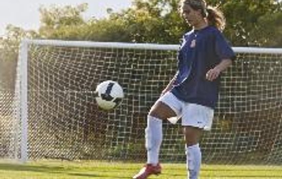 Freshman Romagnuolo brings international flair to Syracuse