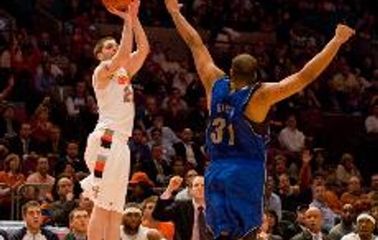 FIREWORKS: 2nd-half tussles spark crucial Syracuse run in win
