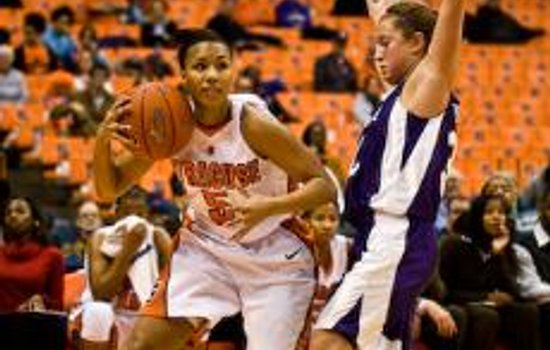 WBB : Stingy defense helps SU overcame sloppy offensive effort