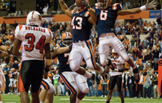 FB : WILD CARD: Syracuse holds on late to upset Louisville