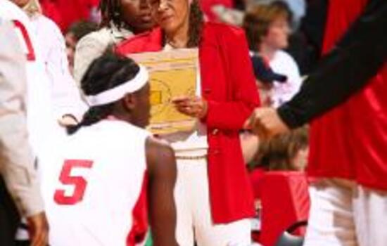 WBB : A resilient leader: C. Vivian Stringer willed Rutgers through controversy. Now recruits are rewarding that camaraderie