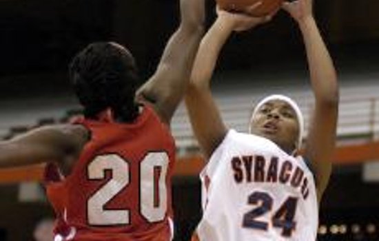 WBB : Jones struggles as defenses key in on SU's leading scorer