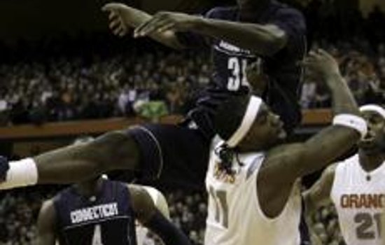 Rejection : Offense stalls in 2nd half as Orange falls to UConn