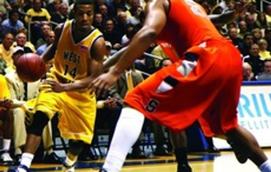 MBB : ROAD DAZE: Orange scores season-low 20 points in first half for second road loss in a row