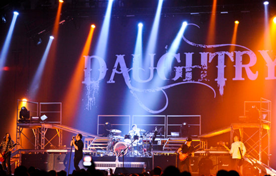 Tough crowd: Opening act Lifehouse redeems an otherwise mundane Daughtry concert