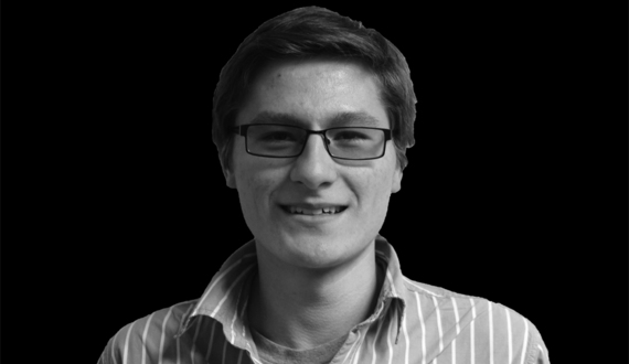 Obama tries to woo Hispanic voters with immigration policy switch