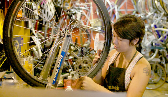 Switching lanes: New bike lane serves as catalyst for thriving bike culture on campus