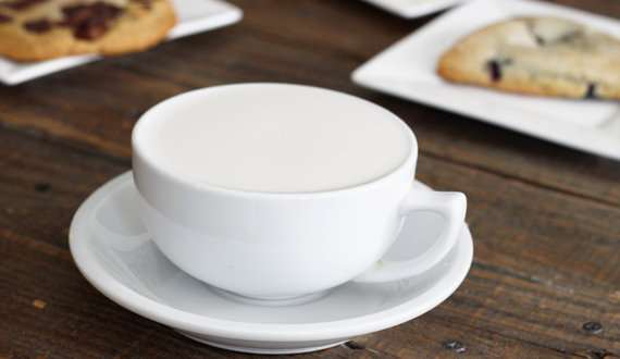 Pulse of coffee shop exudes pleasant vibes through charming atmosphere