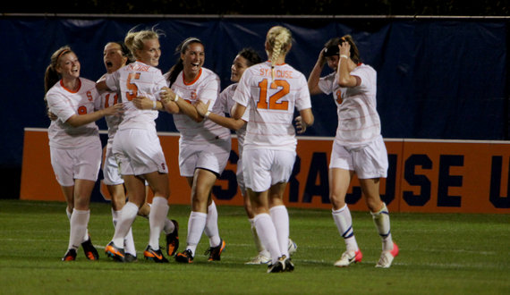 Firenze scores game-winning goal in final minute of regulation to propel Syracuse over Connecticut