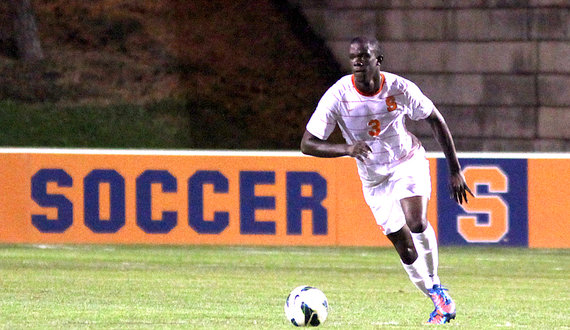 Syracuse defender Thomas out for season with broken foot