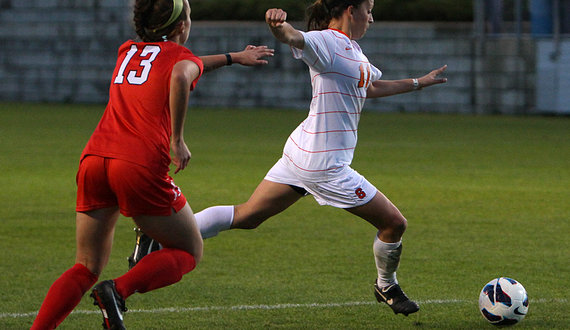 Syracuse seniors put together strong performances in 3-0 victory over St. John’s in final regular-season home game