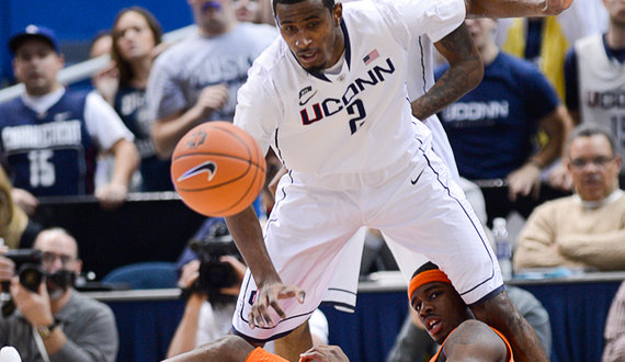DOG DAYS: Syracuse unable to overcome barrage of 3s in final Big East meeting with Connecticut