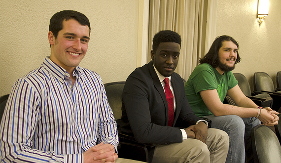General assembly approves 8 students to positions