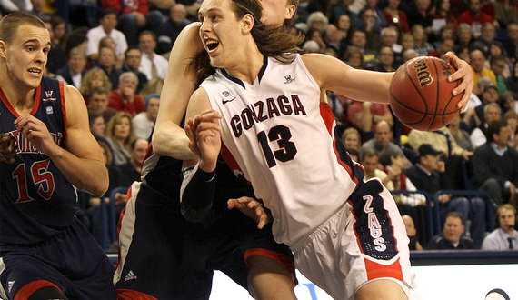 Olynyk leads Gonzaga’s rapid ascension to No. 1 ranking