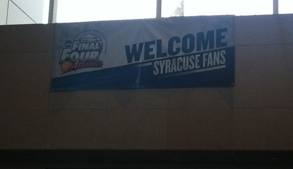 Syracuse players arrive in Atlanta to cheers from local alumni ahead of Final Four date with Michigan
