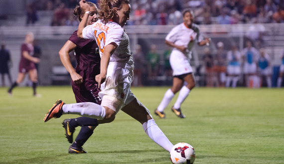 Syracuse preps for tough test against No. 7 Notre Dame