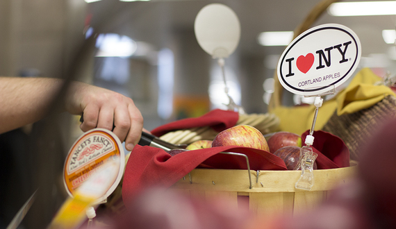 SU dining halls feature local food for sustainability day