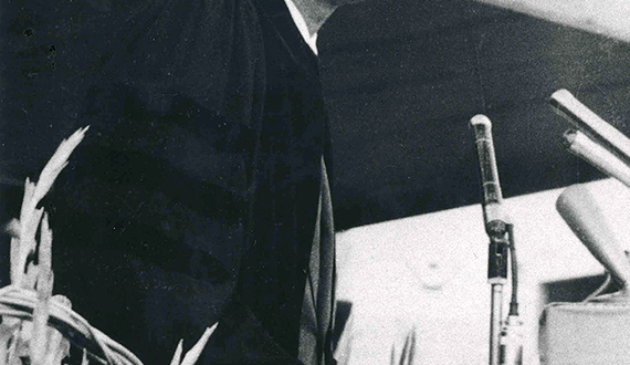 A voice that echoed: Fifty years after JFK’s assassination, alumni remember his 1957 commencement address at SU