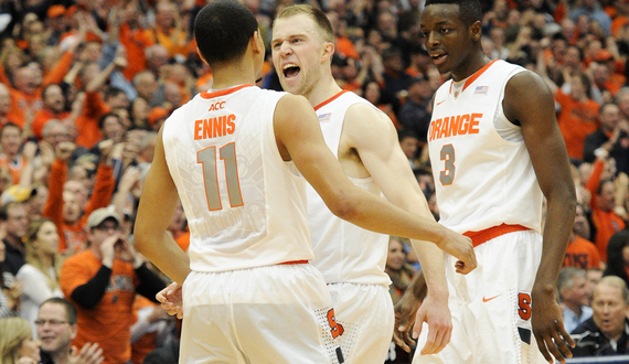 CATS CRADLED: No. 2 Syracuse uses 20-0 1st-half run to beat Villanova in battle of unbeatens