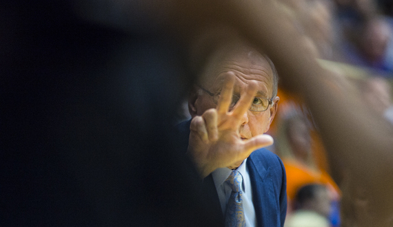 Boeheim apologizes in part for tirade, ejection
