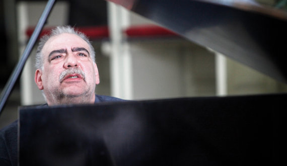 Joyful noise: Syracuse University maintenance man takes musical refuge on Hendricks Chapel’s piano during lunch breaks