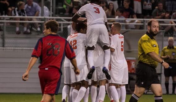 Syracuse utilizes 5-man midfield, fast play to top St. Mary’s 3-0