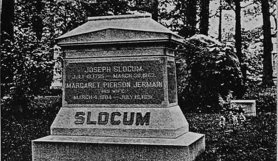 Night at the mausoleum