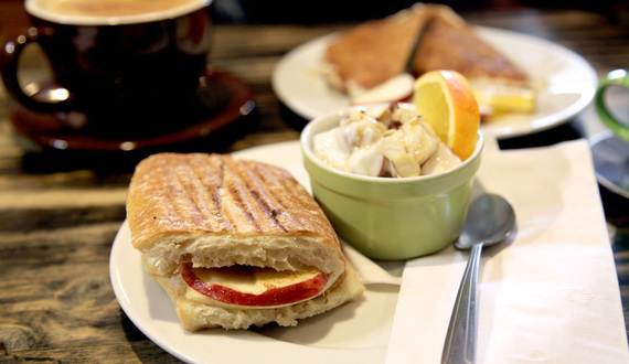 Mello Velo Bicycle Shop &#038; Cafe offers cozy atmosphere, bike culture despite high prices