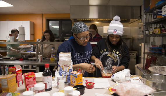 Students bake for homeless at Alibrandi Catholic Center, bond during process