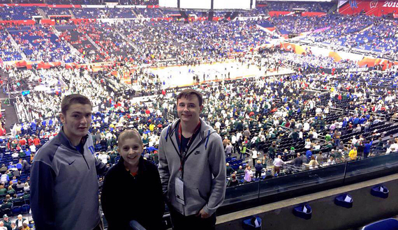 Syracuse University&#8217;s Sport Management Club, Make-A Wish sends high school student to attend Final Four