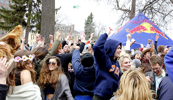 Students celebrate Mayfest in Walnut Park despite cold temperatures