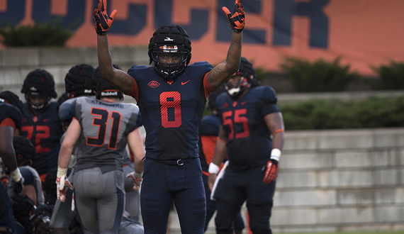 Steve Ishmael practices again on Wednesday following knee bruise and other notes