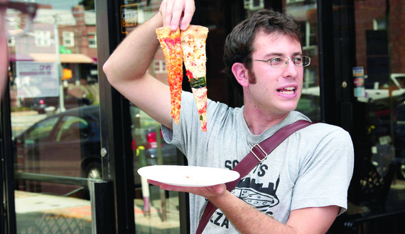SU alumnus gives tours of famed pizza joints in New York City