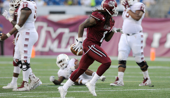 Kelton Brackett finds home at UMass after leaving once-dissolved UAB football program
