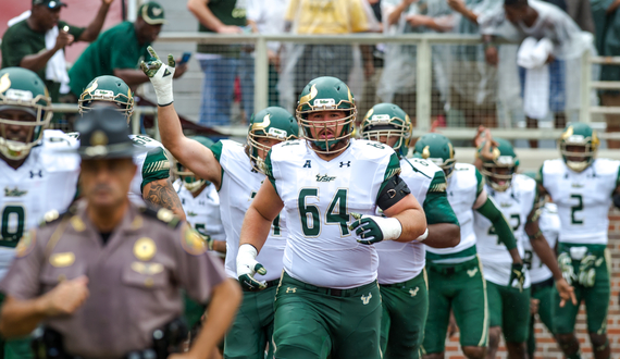 Thor Jozwiak starts on USF offensive line 2 years after correcting irregular heartbeat