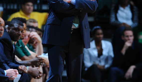 Mark Price leans on NBA experience to rejuvenate Charlotte program as head coach