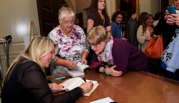 Boos and Bravos: Missing rebounds, Esther Gray retires