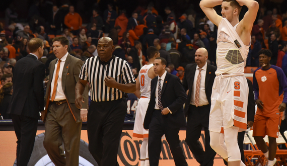 Syracuse folds late in regulation for 3rd straight game, drops matchup with Clemson, 74-73, in overtime